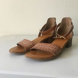 Bohemian sadals